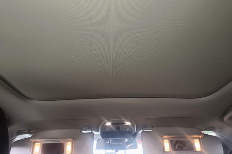 Used Volvo V40 2017 T3 Zhiyi Edition Headliner
