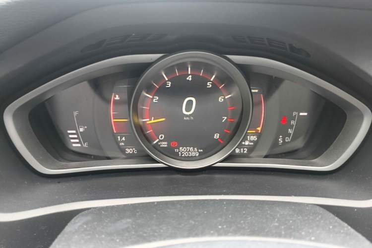 Used Volvo V40 2017 T3 Zhiyi Edition Instrument Cluster