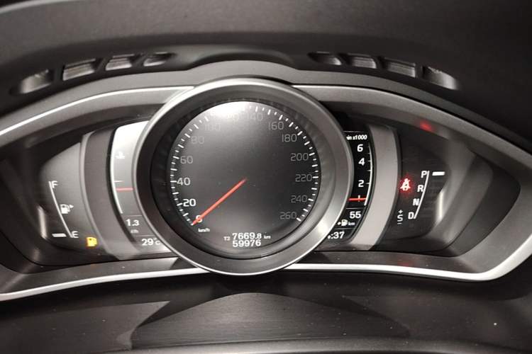 Used Volvo V40 2017 T3 Zhiyi Edition Instrument Cluster