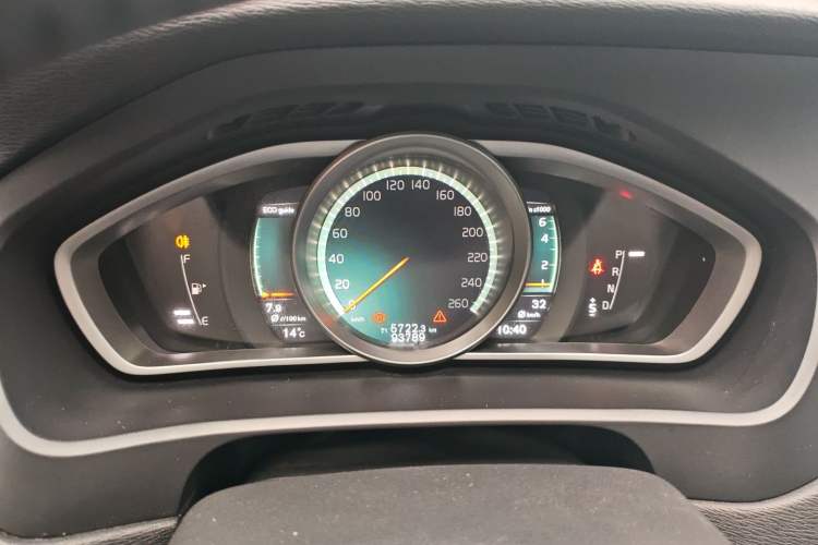 Used Volvo V40 2017 T3 Zhiyi Edition Instrument Cluster