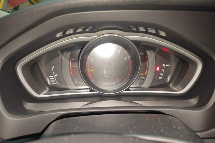 Used Volvo V40 2017 T3 Zhiyi Edition Instrument Cluster