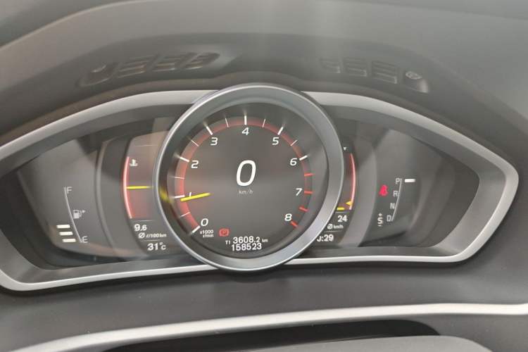 Used Volvo V40 2017 T3 Zhiya Edition Instrument Cluster