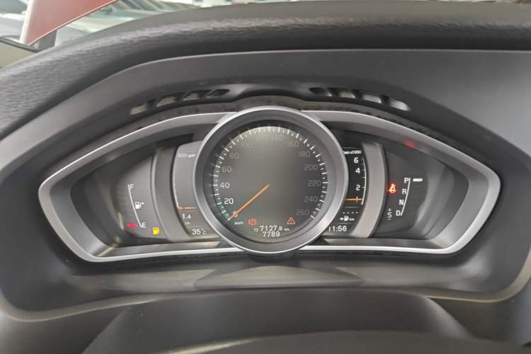 Used Volvo V40 2017 T3 Zhiya Edition Instrument Cluster