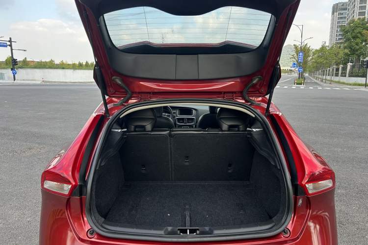Used Volvo V40 2017 T3 Zhiyi Edition Interior 12