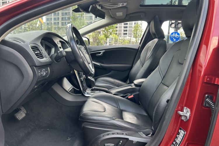 Used Volvo V40 2017 T3 Zhiyi Edition Interior 7
