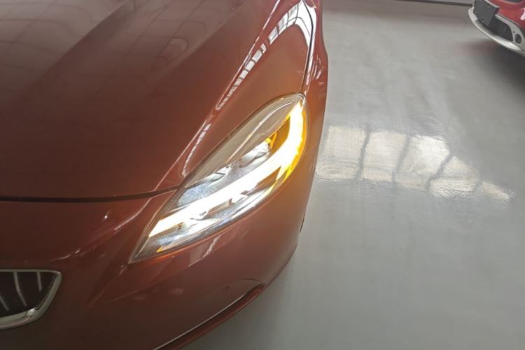 Used Volvo V40 2017 T3 Zhiya Edition Left Front Headlight