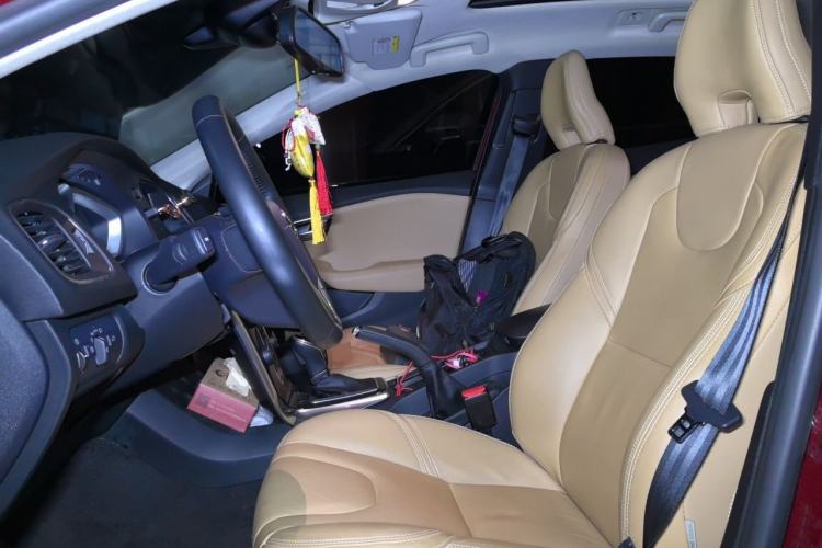 Used Volvo V40 2017 T3 Zhiyi Edition Left Front Seat