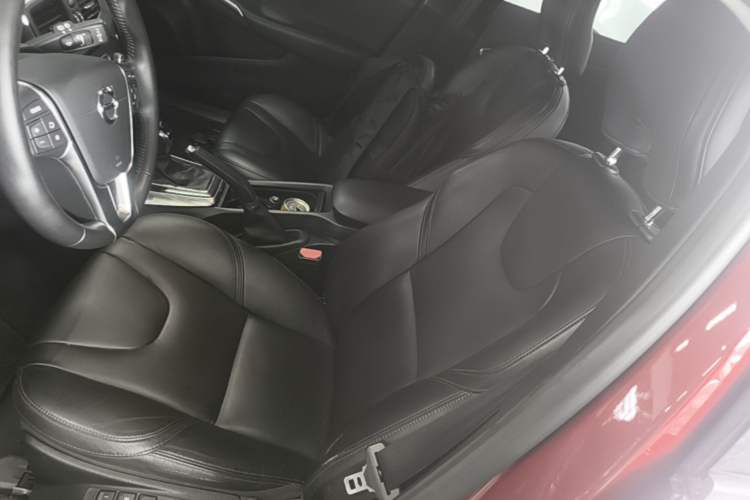 Used Volvo V40 2017 T3 Zhiyi Edition Left Front Seat