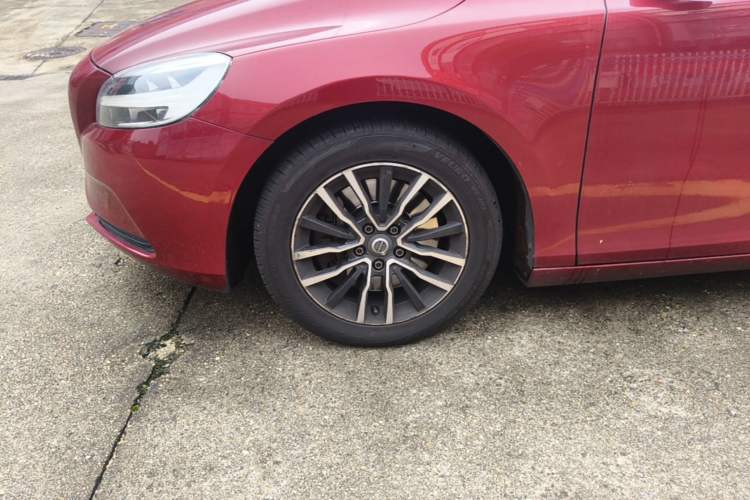 Used Volvo V40 2017 T3 Zhiyi Edition Left Front Wheel Hub