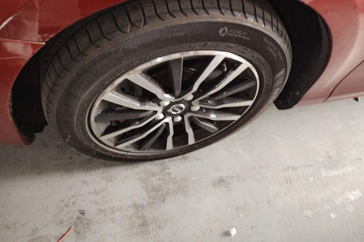Used Volvo V40 2017 T3 Zhiyi Edition Left Front Wheel Hub