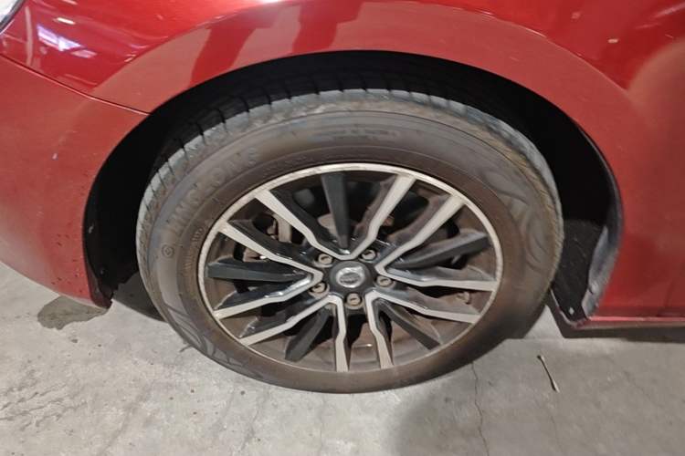 Used Volvo V40 2017 T3 Zhiyi Edition Left Front Wheel Hub