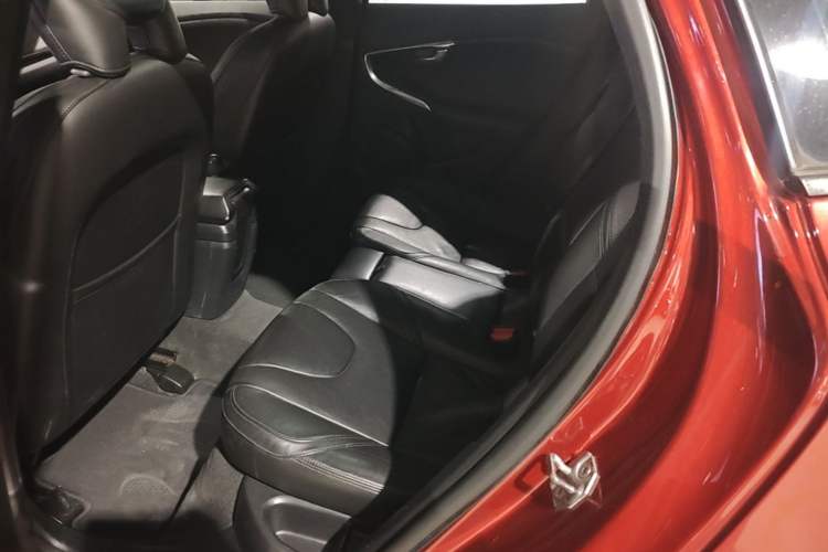 Used Volvo V40 2017 T3 Zhiyi Edition Left Rear Seat