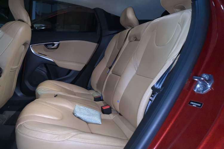Used Volvo V40 2017 T3 Zhiyi Edition Left Rear Seat