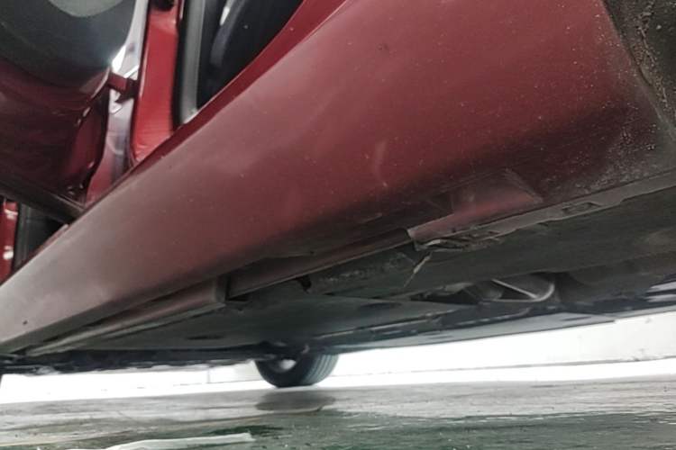 Used Volvo V40 2017 T3 Smart Edition Left Side Sill