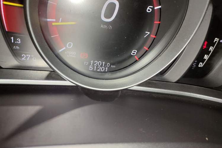 Used Volvo V40 2017 T3 Zhiyi Edition Odometer Close Up