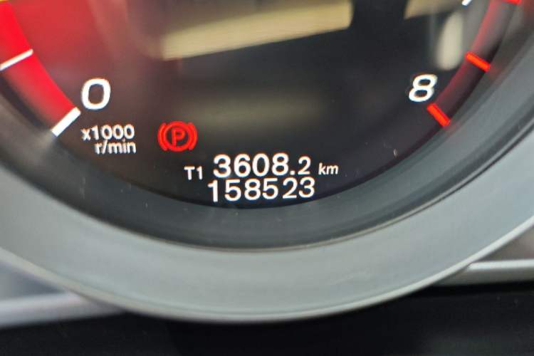 Used Volvo V40 2017 T3 Zhiya Edition Odometer Close Up