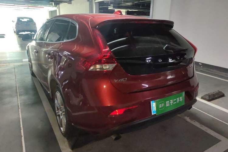 Used Volvo V40 2017 T3 Zhiya Edition Rear Left 45 Deg
