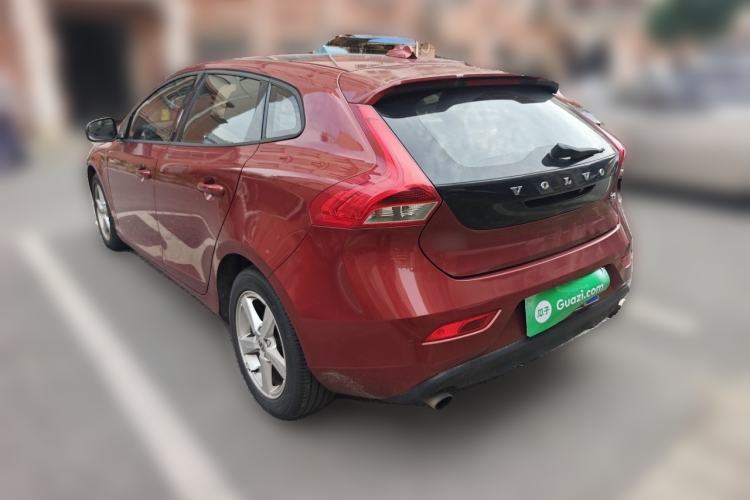 Used Volvo V40 2017 T3 Smart Edition Rear Left 45 Deg
