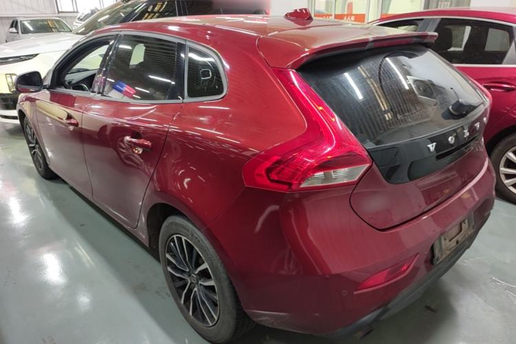 Used Volvo V40 2017 T3 Zhiyi Edition Rear Left 45 Deg