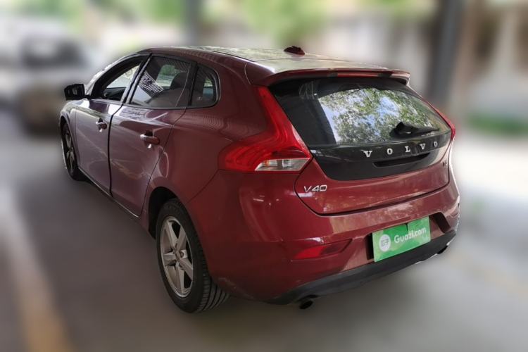 Used Volvo V40 2017 T3 Smart Edition Rear Left 45 Deg