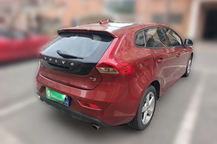 Used Volvo V40 2017 T3 Smart Edition Rear Right 45 Deg