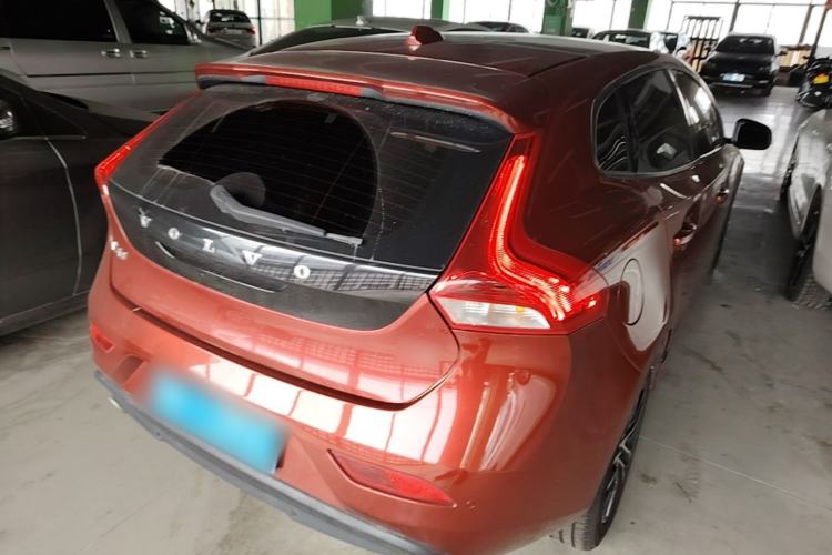 Used Volvo V40 2017 T3 Zhiyi Edition Rear Right 45 Deg