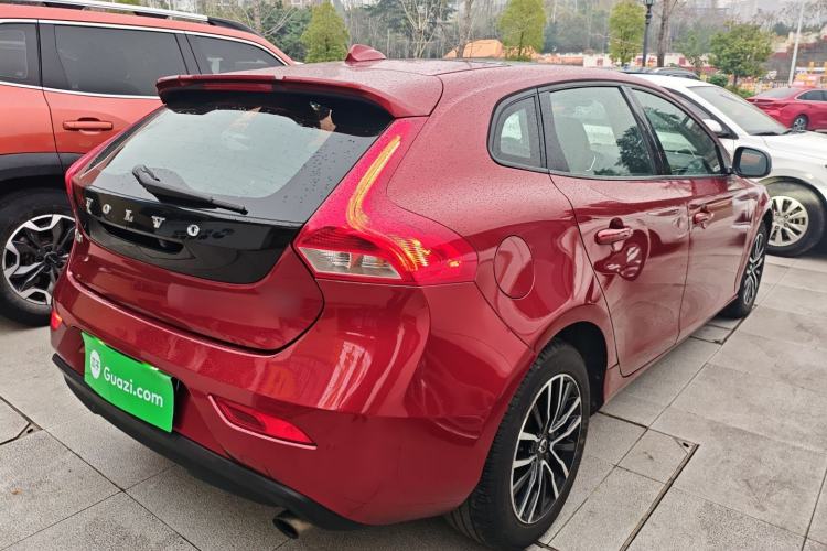 Used Volvo V40 2017 T3 Zhiyi Edition Rear Right 45 Deg
