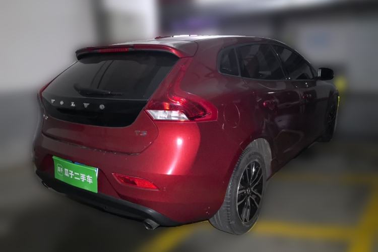 Used Volvo V40 2017 T3 Zhiyi Edition Rear Right 45 Deg