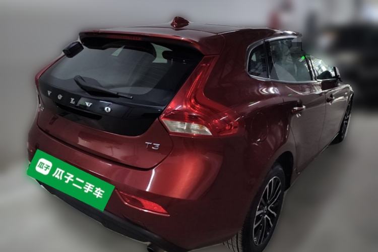 Used Volvo V40 2017 T3 Zhiyi Edition Rear Right 45 Deg