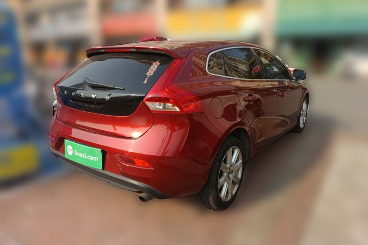 Used Volvo V40 2017 T3 Zhiya Edition Rear Right 45 Deg