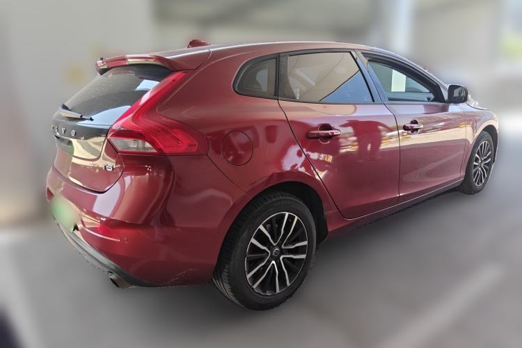 Used Volvo V40 2017 T3 Zhiyi Edition Rear Right 45 Deg