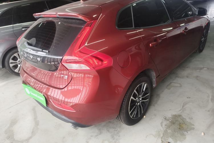 Used Volvo V40 2017 T3 Zhiyi Edition Rear Right 45 Deg