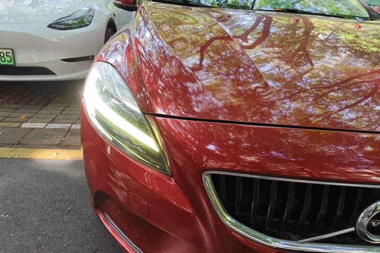 Used Volvo V40 2017 T3 Zhiyi Edition Right Front Headlight
