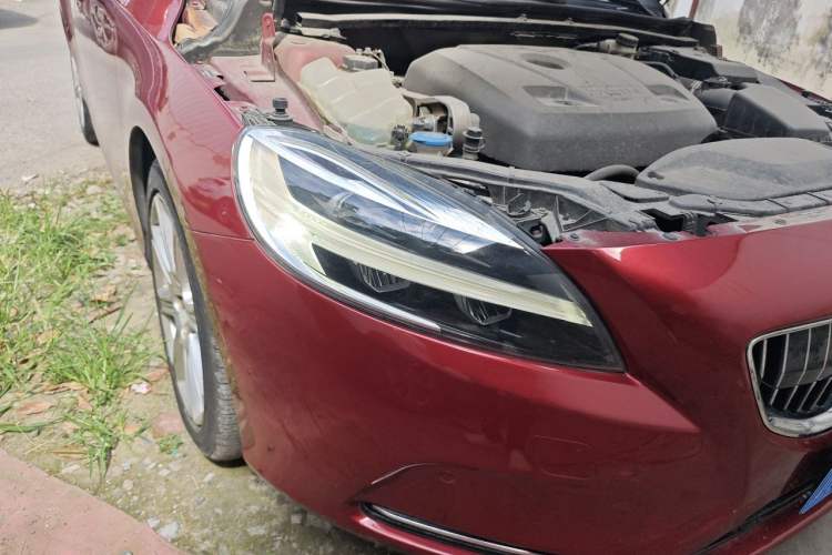 Used Volvo V40 2017 T3 Zhiya Edition Right Front Headlight