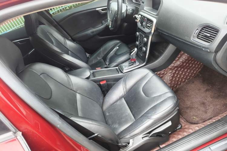 Used Volvo V40 2017 T3 Zhiyi Edition Right Front Seat