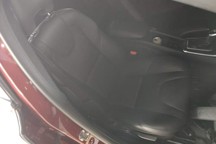 Used Volvo V40 2017 T3 Zhiyi Edition Right Front Seat