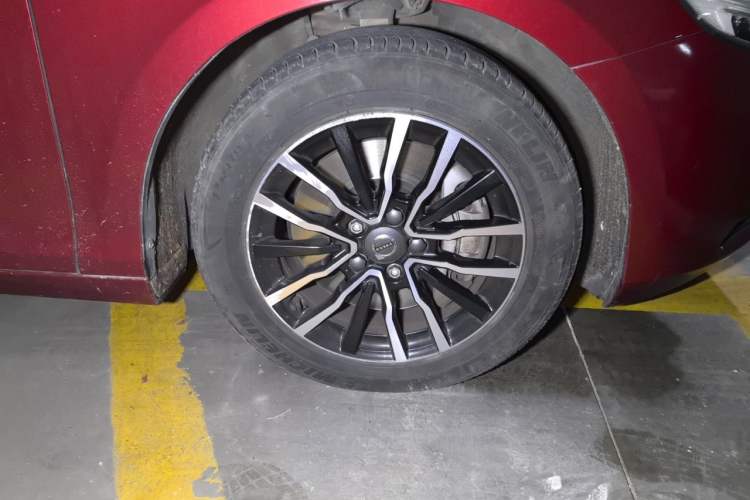 Used Volvo V40 2017 T3 Zhiyi Edition Right Front Wheel Hub