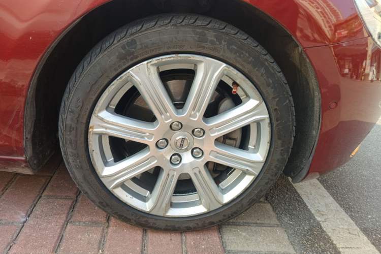 Used Volvo V40 2017 T3 Zhiya Edition Right Front Wheel Hub
