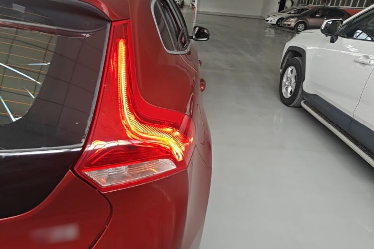 Used Volvo V40 2017 T3 Zhiya Edition Right Rear Taillight