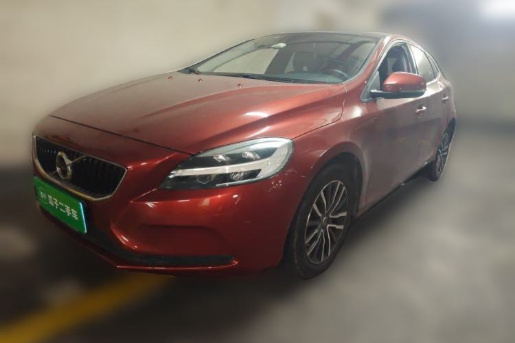 Used Volvo V40 2017 T3 Zhiyi Edition Guazi used car, China used car export, Used car for sale, Used cars, Cheapest cars for sale