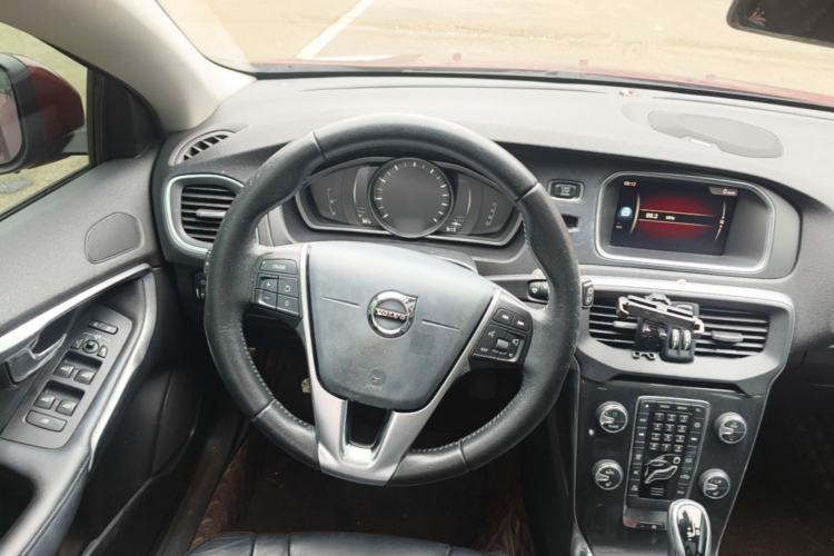 Used Volvo V40 2017 T3 Zhiyi Edition Steering Wheel