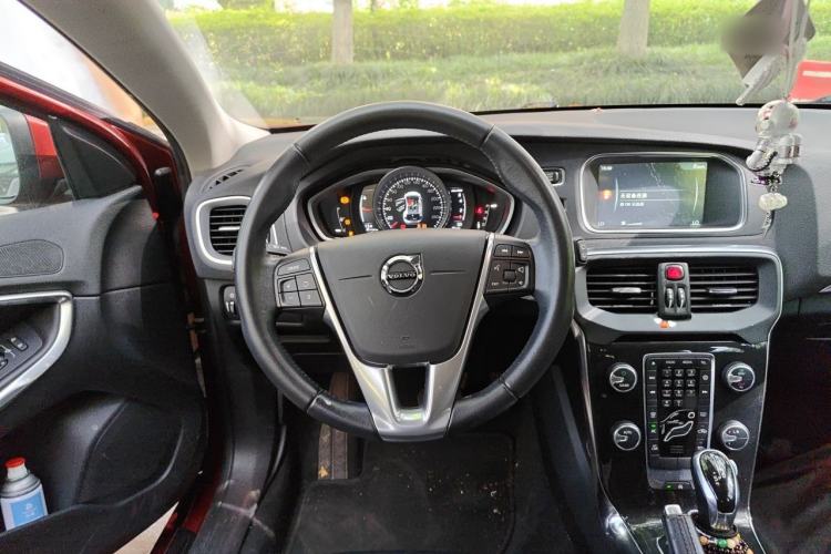 Used Volvo V40 2017 T3 Zhiyi Edition Steering Wheel