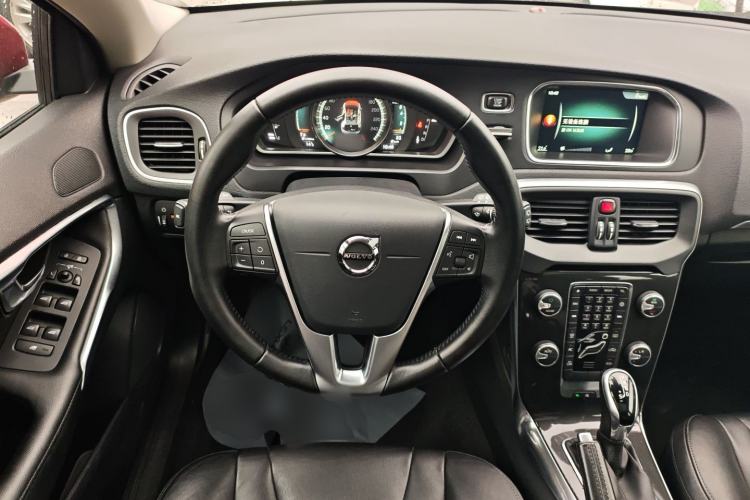 Used Volvo V40 2017 T3 Zhiyi Edition Steering Wheel