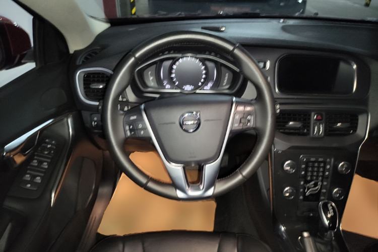 Used Volvo V40 2017 T3 Zhiyi Edition Steering Wheel