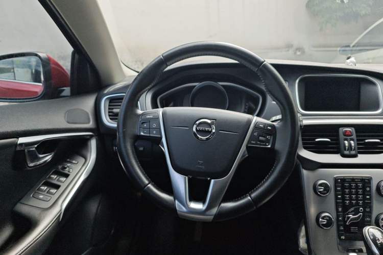 Used Volvo V40 2017 T3 Zhiya Edition Steering Wheel