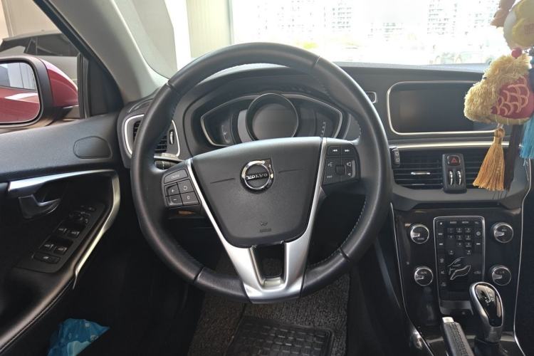 Used Volvo V40 2017 T3 Zhiyi Edition Steering Wheel