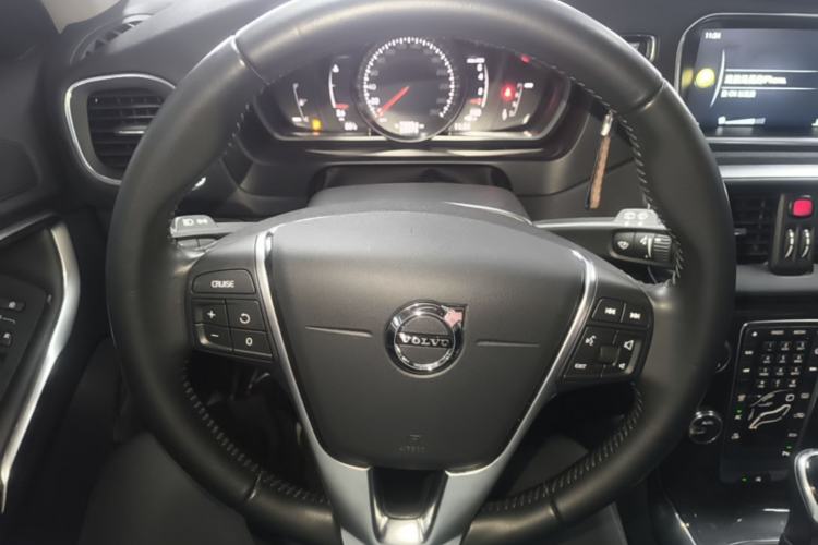 Used Volvo V40 2017 T3 Zhiyi Edition Steering Wheel