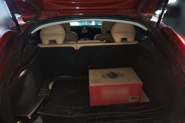 Used Volvo V40 2017 T3 Zhiya Edition Trunk