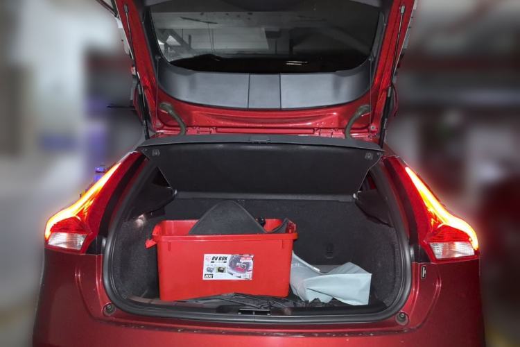 Used Volvo V40 2017 T3 Zhiyi Edition Trunk