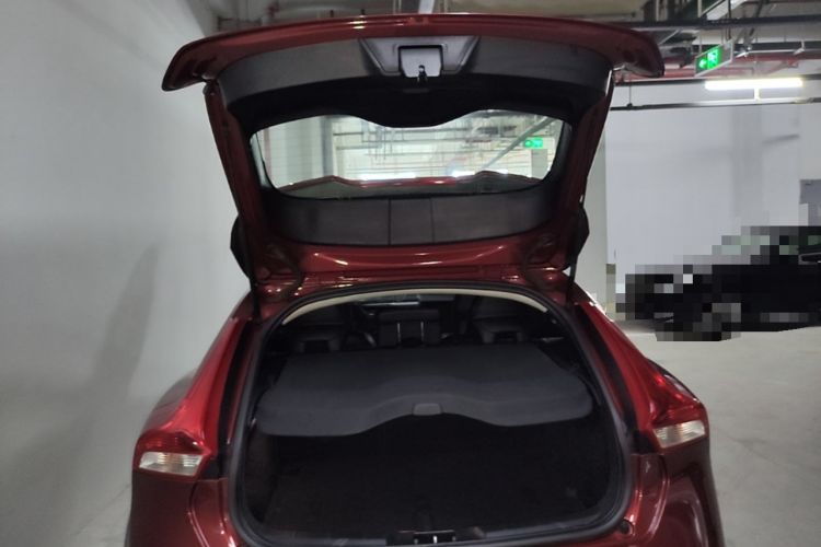 Used Volvo V40 2017 T3 Zhiyi Edition Trunk